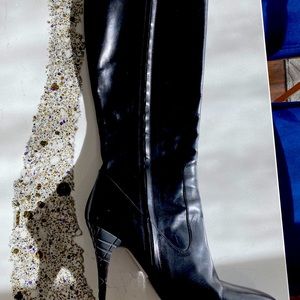 Burberry below the knee leather boot